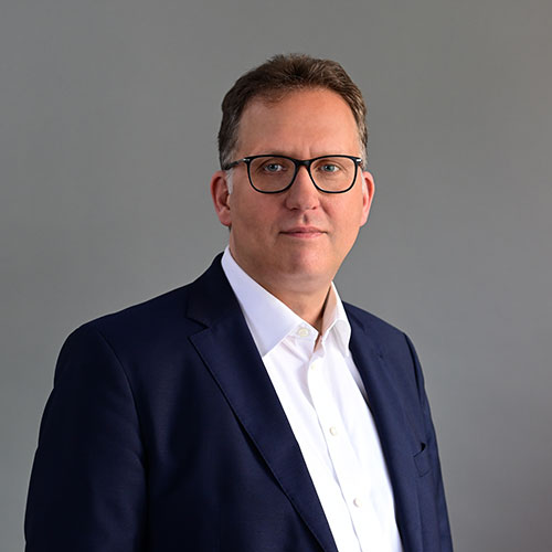 N�mann, Peter